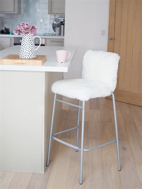 25 DIY Stool Ideas You Can Make From Scrap Materials