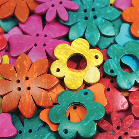 150g Of Coloured Coconut Shell Flowers Approx 52 Pieces Craftplay