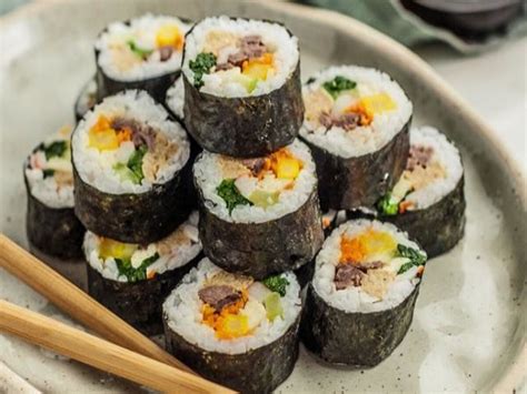 Nyotaimori Dinner Eating Food Off Nude Models Body In Taiwan Local Authorities Started