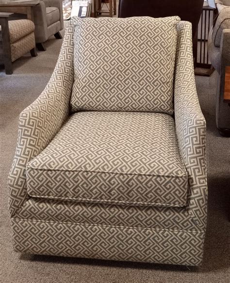 Clearance Heather Swivel Chair King Hickory Our Country Hearts