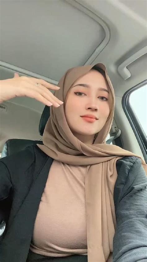 Pin Oleh Bang Tempoeran Di Quick Saves Gaya Hijab Gaya Wanita Wanita Berlekuk