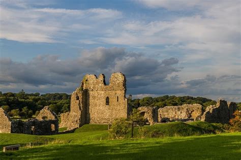 Ogmore Castle Ogmore by Sea - Canvas Print