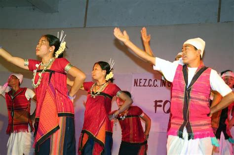 Traditional Dances of Tripura | Tripura4u.com