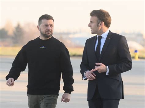 Macron Promet Zelensky De Nouvelles Livraisons D Armes Challenges