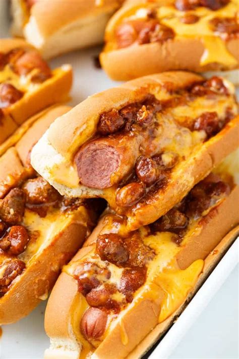 How To Make Chili Dogs With Canned Chili Haynes Qualis