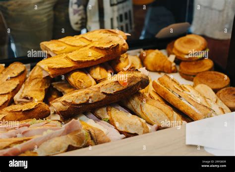 Parisian Bakery Hi Res Stock Photography And Images Alamy