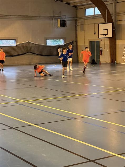 Après midi futsal Collège Saint Joseph de Neuville en Ferrain