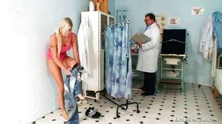 Foxy Blond Girl Leona Vagina Gyno Checkup Hotntubes