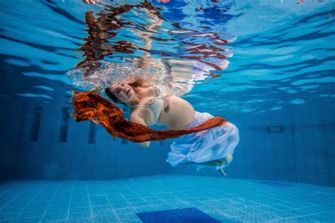 Underwater Maternity Photography Dafnematernity Underwater Tu Embarazo Bajo El Agua