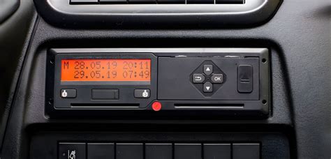 Штраф за отсутствие тахографа в 2025 году: сумма, кто и как должен платить