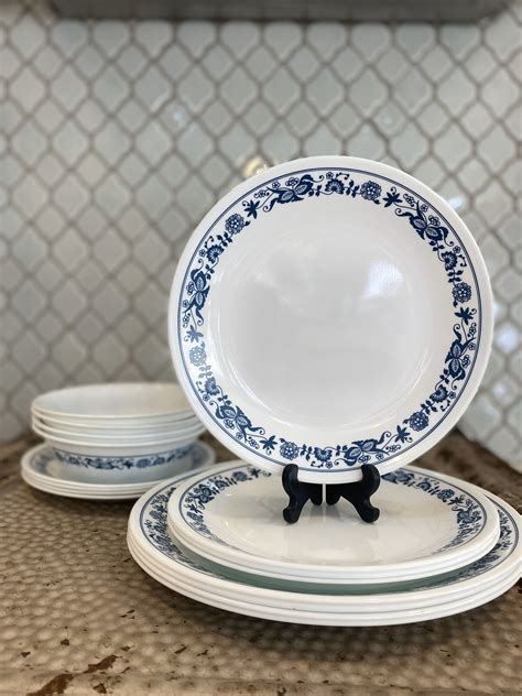 Vintage Corelle By Corning Old Town Blue 26 Piece Dinnerware Etsy