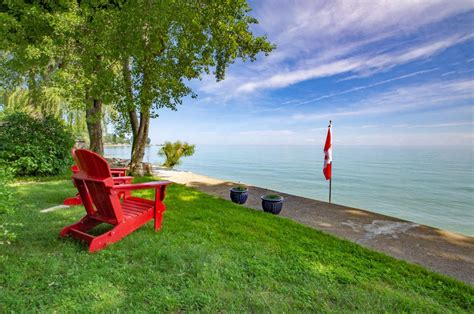 Waterfront Cottage On Lake Erie Near Dunnville Ontario