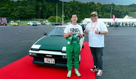 Mobil Ikonik Drift King Keiichi Tsuchiya Toyota Sprinter Trueno AE86