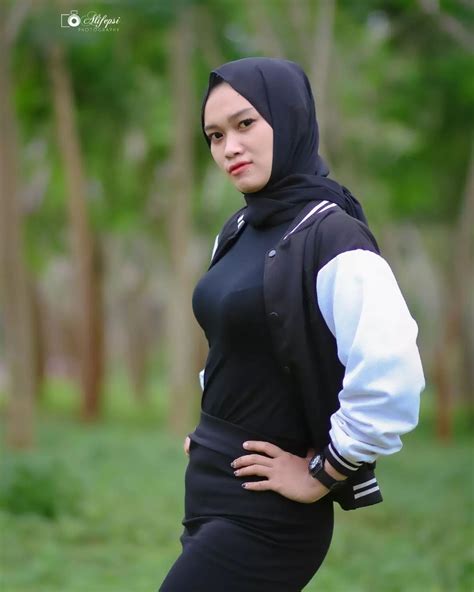 Pin Oleh Mark Zajdweber Di Beautiful Muslim Women Gaya Hijab Model