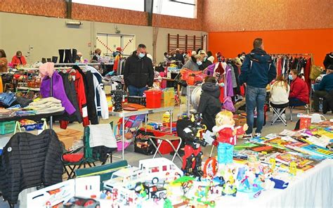 À Trégueux 90 exposants et 1 200 visiteurs au vide greniers Le