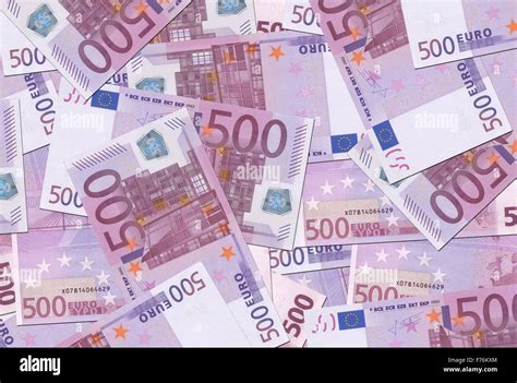 500 Euro Notes Texture Stock Photo - Alamy