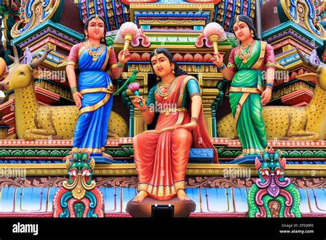 Sri Mariamman Temple Singapore Stock Photo Alamy