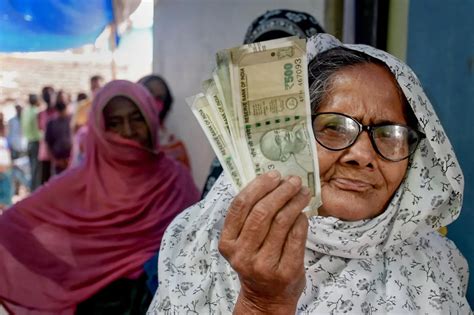 Indian Central Govt Employees Get One Time Option To Join Old Pension