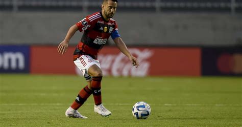 Tite Everton Ribeiro Vive Momento Decisivo No Flamengo