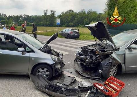 Incidente Fra Tre Auto Tre Feriti Il Faro In Rete