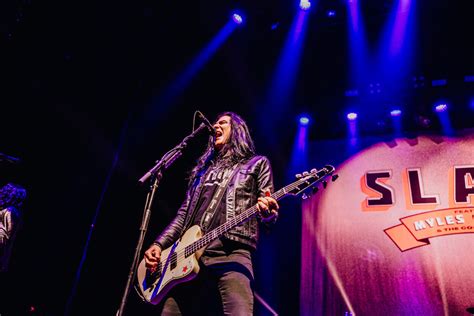 Slash Todd Kerns Der Guns N Roses Gitarrist Mit Myles