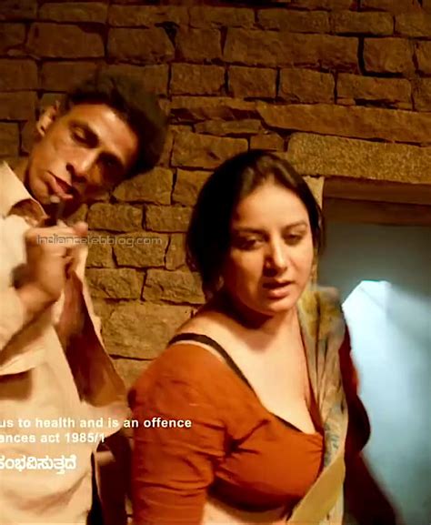 Pooja Gandhi Kannada Dandupalya 27 Hot Saree Cleavage Hd Caps Starcelebblog