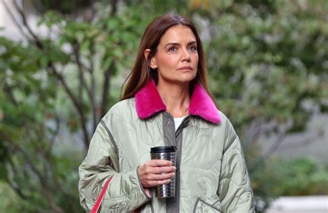 Katie Holmes Succombe La Tendance Du Jean Customis Elle