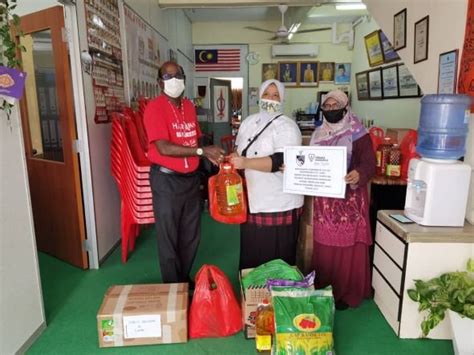 Tiga Individu Kurang Kemampuan Terima Barangan Asas Dari Gunasekaren