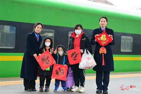 新春走基层丨直击全国多地春运首日 光明网