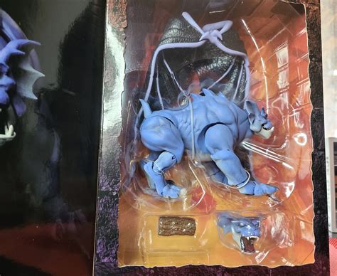 Disneys Gargoyles Ultimate Bronx Deluxe Action Figure Neca