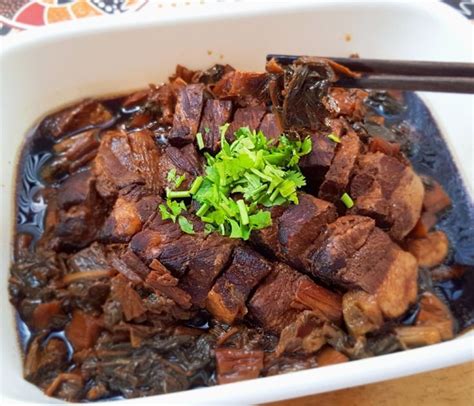 Pork Belly With Sweet Preserved Mustard Vegetable Mei Cai Kou Rou