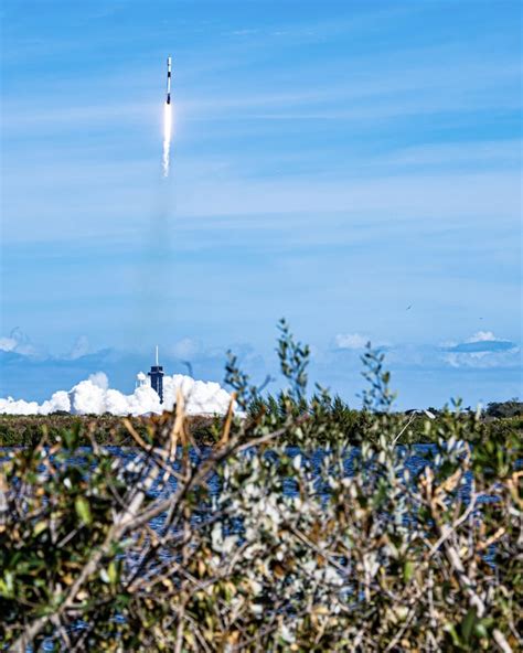 Spacex Launches 52 Starlink Satellites Lands Rocket At Sea R Space