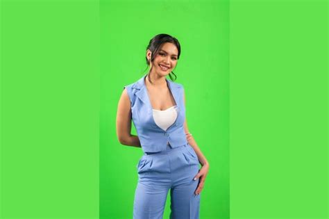 Sexy Babe Cianne Umaasa Sa Pag Ibig Sa Debut Single Na Traffic Pilipino Star Ngayon