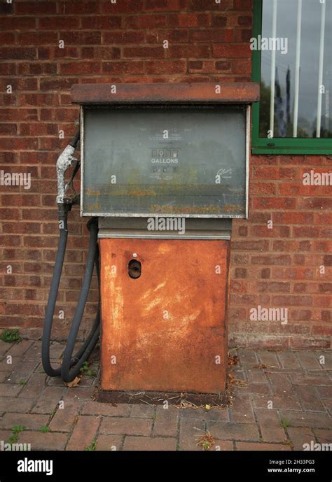 Rusty Old Fuel Pumps Hi Res Stock Photography And Images Alamy