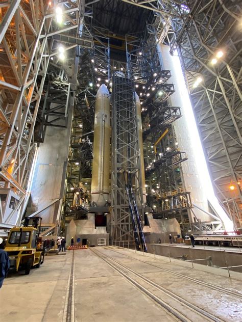 Launch Vehicle On Stand Delta Iv Heavy Nrol A United L Flickr