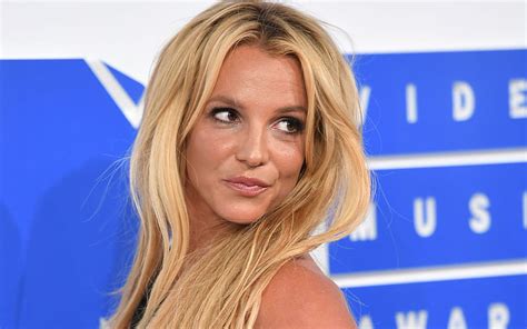 Britney Spears American Singer Blonde Beautiful Woman Make Up HD