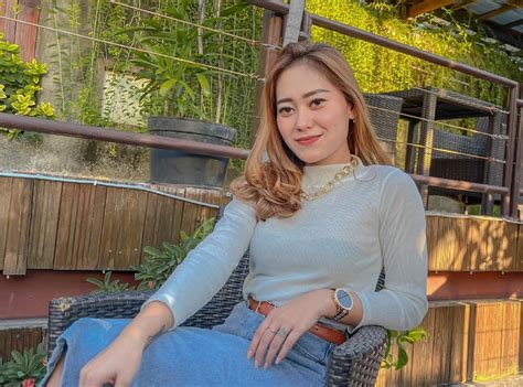 Kisah Cinta Vita Alvia Lebih Pedih Dari Mawar De Jongh Tabloidbintang