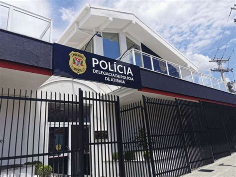 Homem é preso após matar ex companheira e o namorado dela golpes de