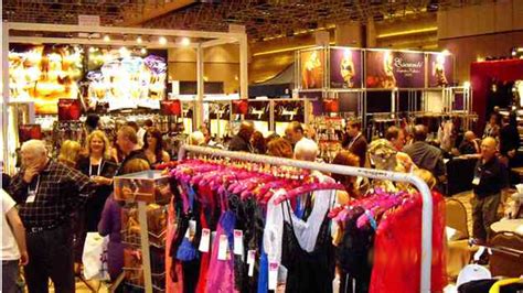 Ils Kicks Off With Lingerie Show Avn