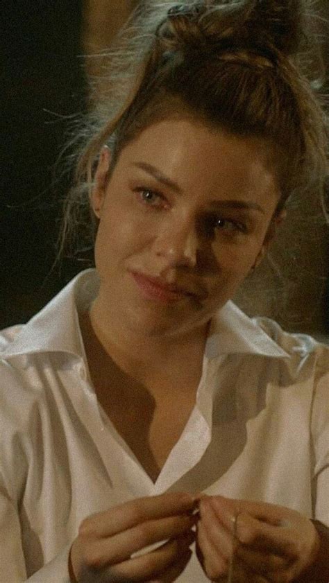 Pin Di V Su Lauren German Lucifero