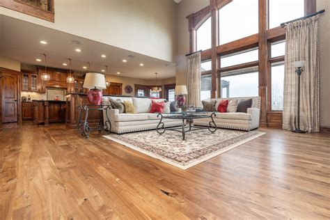 Pros & Cons of Different Wood Floor Finishes | Barnum Floors