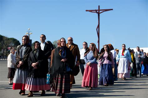 Santuário de Fátima O amor é o sinal distintivo dos cristãos afirma