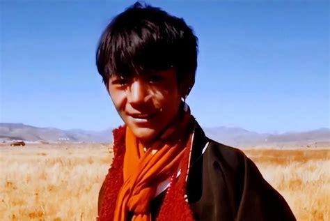 Hot boy Tây Tạng Đinh Chân từng gây bão toàn mạng sau năm Lựa chọn con đường không ai ngờ tới