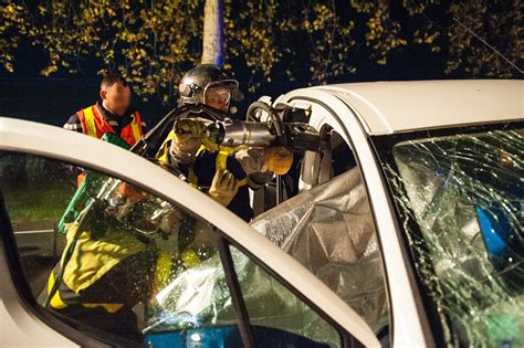 Indre Et Loire Accident Entre Deux Voitures Des Bless S Et Un Mort