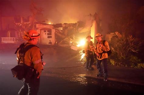 Laguna Beach Wildfire Destroys More Than 20 Homes Cbs News