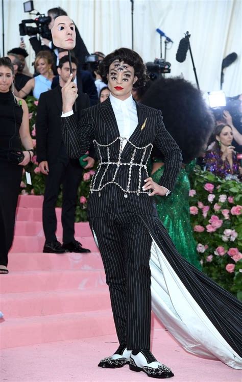 Met Gala 2019 Veja Os Looks Das Celebridades No Tapete Vermelho Gala