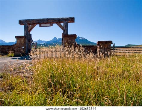 16 Ranch Gate Entrance Mountains Back Images Stock Photos 3D Objects