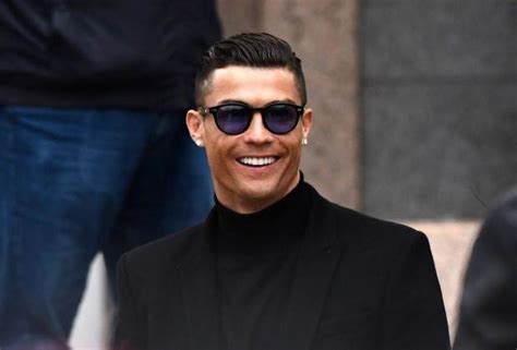 Cristiano Ronaldo News Cr7 Becomes The First Billionaire Footballer Kickoff