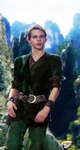 Pin By Lucy Flood On Robbie Kay In Peter Pan Ouat Robbie Kay