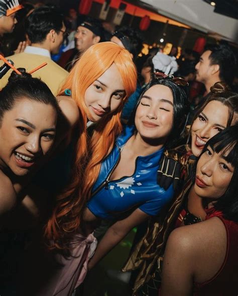 Potret Anya Geraldine Cosplay Jadi Nami ONE PIECE Di Ulang Tahun Geng